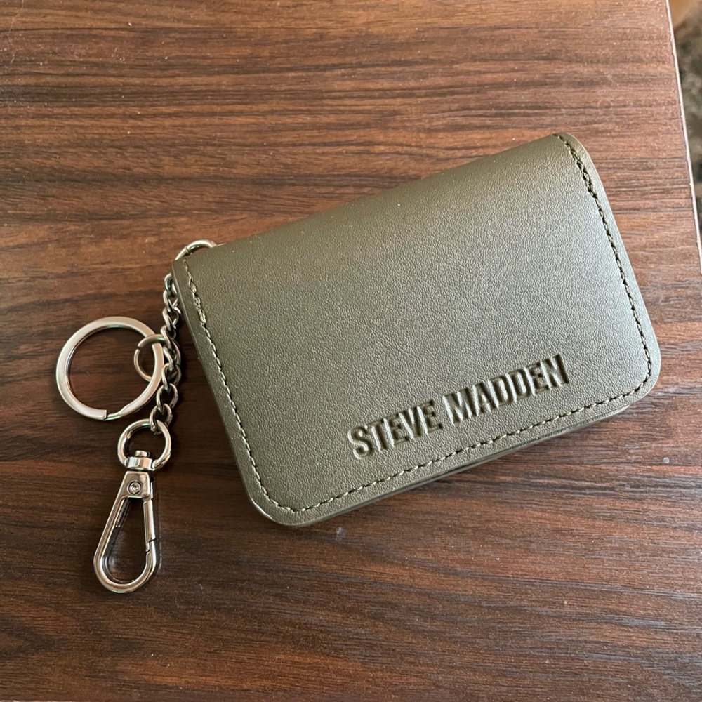 Steve Madden Keychain Wallet